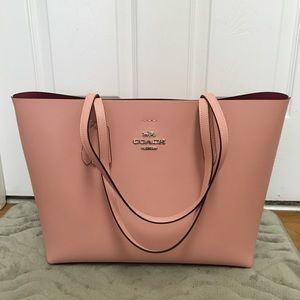COACH Avenue Tote